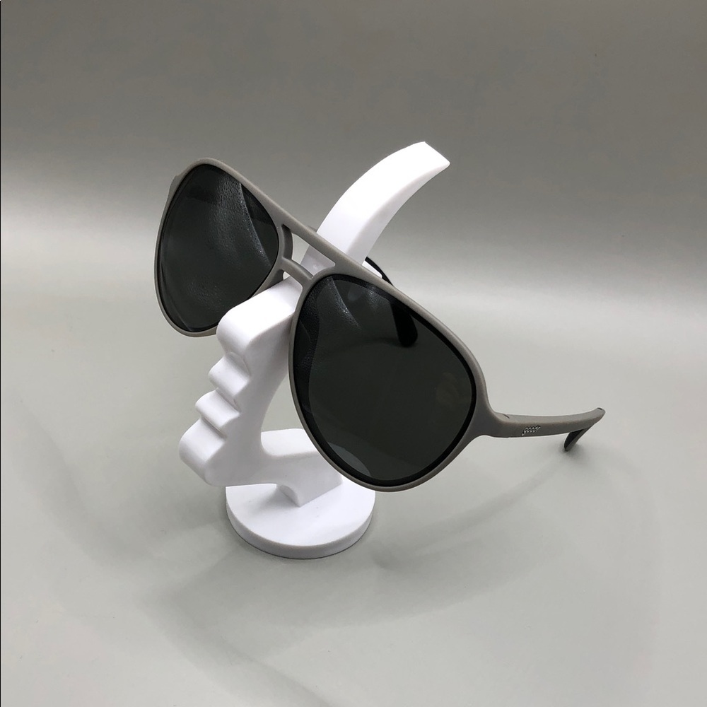 Goodr Clubhouse Closeout Polarzied Aviator Sunglasses Unisex No Slip Gray.